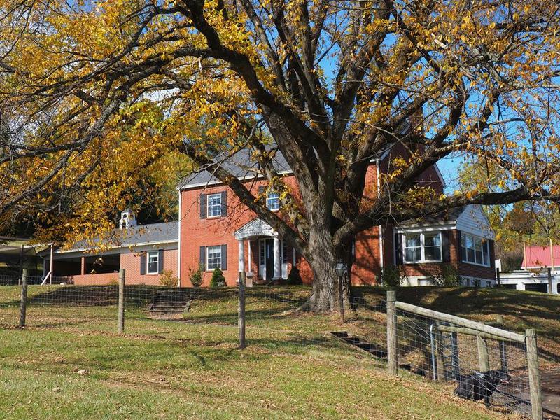 940 GLENDALE RD, Galax, VA 24333 Single Family Residence For Sale  MLS# 92476