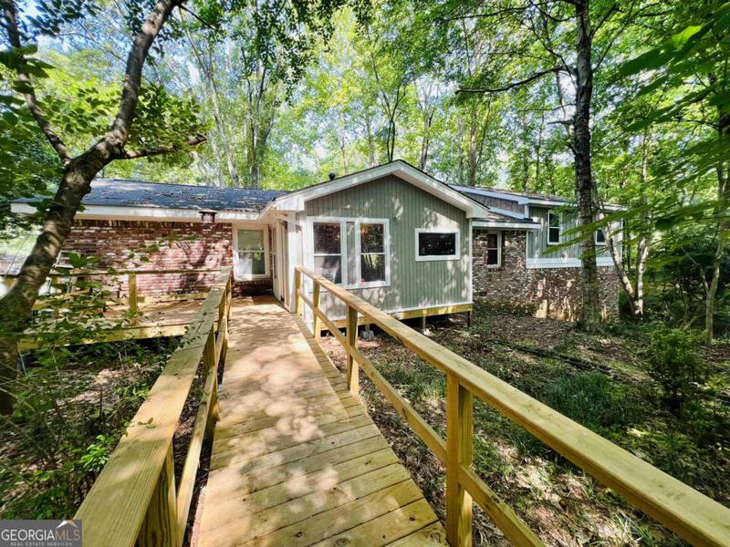 8251 LAKEVIEW DR SW, Covington, GA 30014 Single Family Residence For Sale  MLS# 20168412