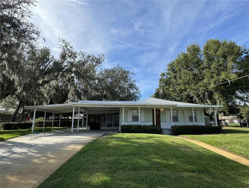 204 LAKE DALE DR, AUBURNDALE, FL 33823 Single Family Residence For Sale  MLS# P4928651
