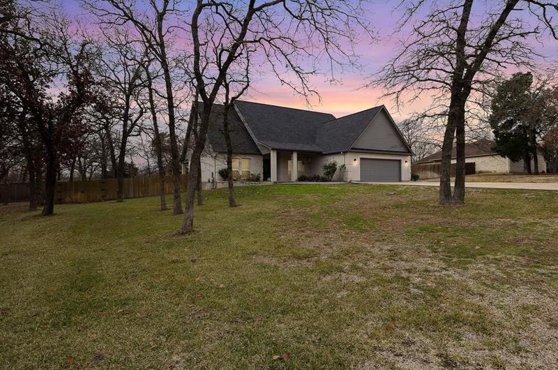 108 Elm Wood Dr, Elgin, TX 78621 - MLS 6771673 for Sale
