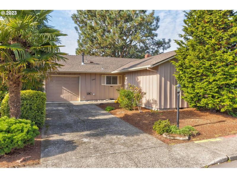 12441 Southwest King George Drive, King City, OR 97224 for Sale