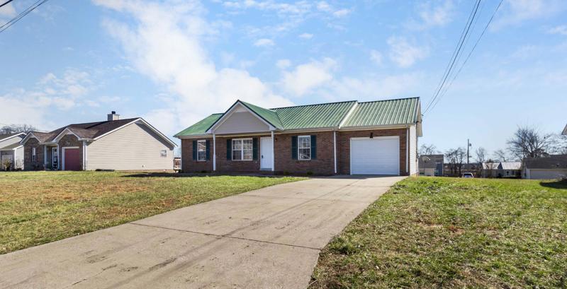 1272 Barbee Lane, Clarksville, TN 37042 for Sale