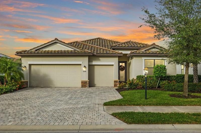 6526 Rosehill Farm Run, Bradenton, FL 34211 - MLS U8225590 for Sale
