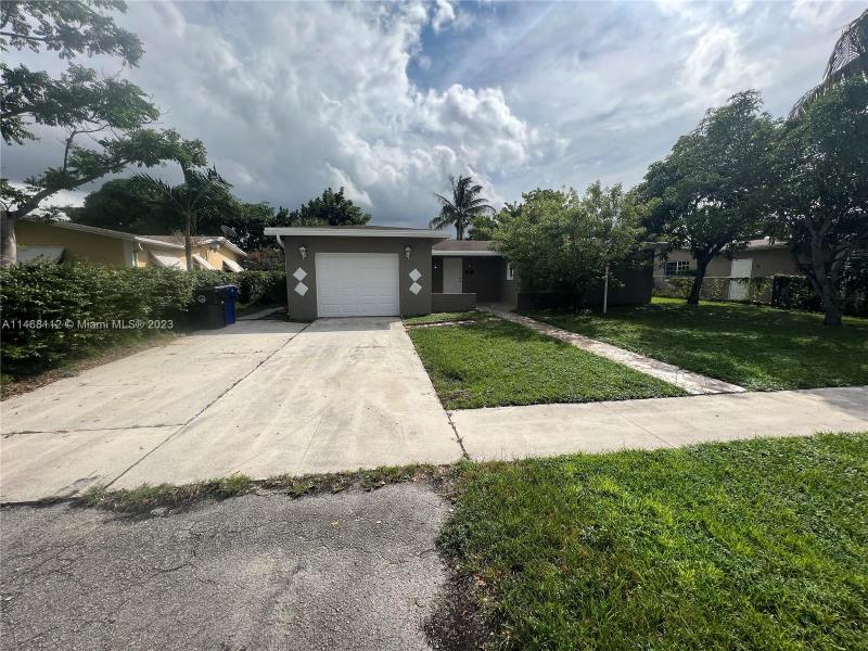 6820 Southwest 7th Court, North Lauderdale, FL 33068 for Sale