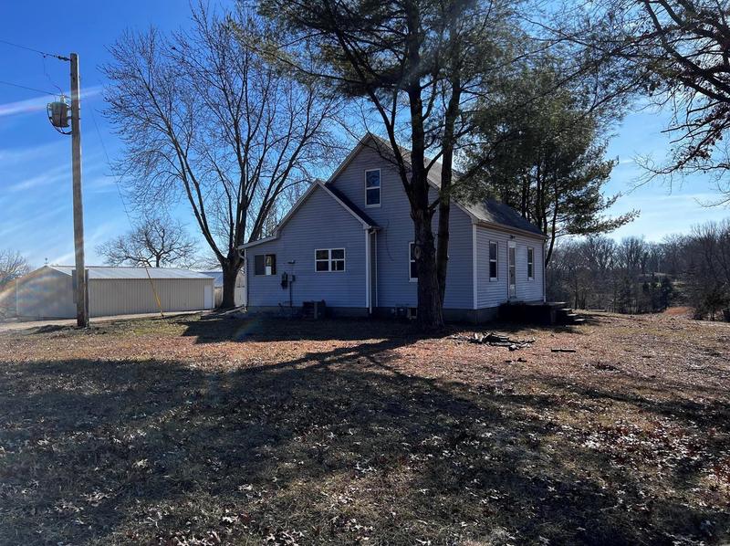 901 Edgemont Blvd, Perryville, MO 63775 - MLS 24007424 for Sale