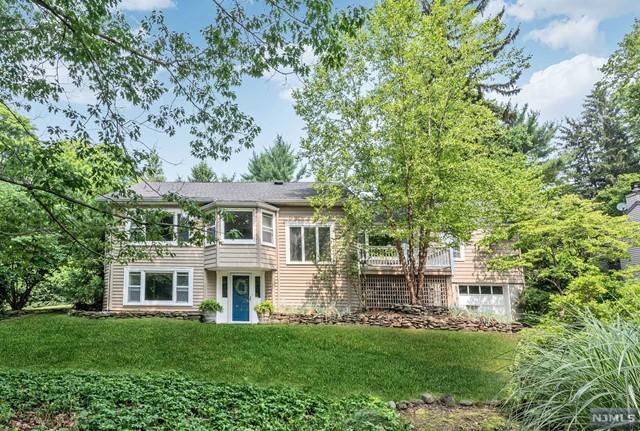 899 Pines Lake Drive West, Wayne, NJ 07470 for Sale