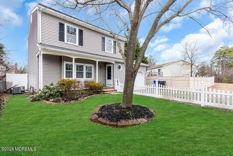828 BURNT TAVERN RD, Brick, NJ 08724 Single Family Residence For Sale  MLS# 22402886