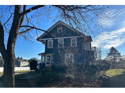 E 8th St for Sale