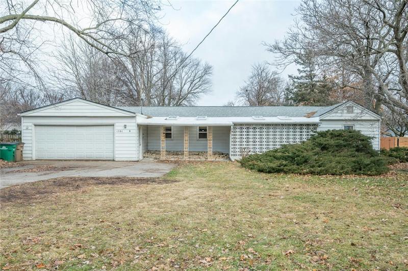1501 ASHWORTH RD, West Des Moines, IA 50265 Single Family Residence For Sale  MLS# 687058 for Rent