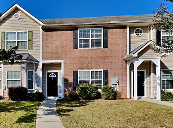 8649 Thomas Rd - Riverdale, GA 30274 - Home For Rent