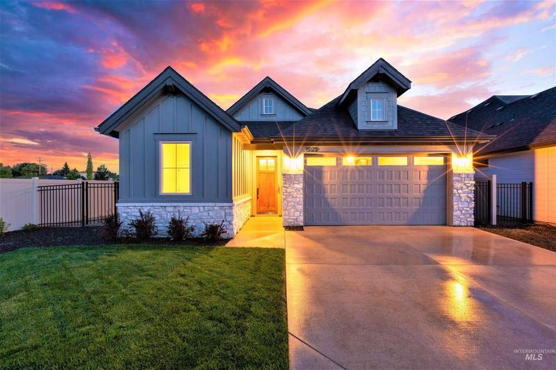 1352 E Rockhurst Ln, Eagle, ID 83616  610060795 for Sale
