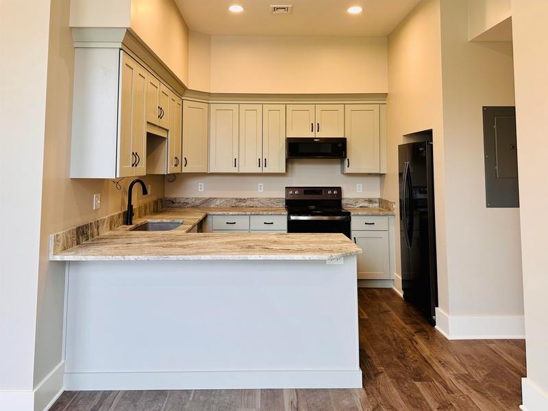 30 High Street, Unit 6, Pembroke, NH 03275 for Rent