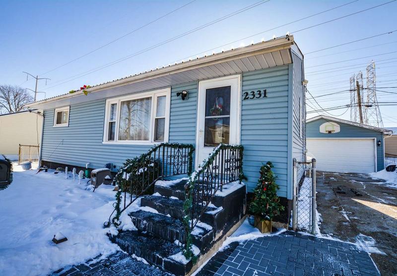 2331 W Greenwood Avenue, Waukegan, IL 60087  620996179 for Sale