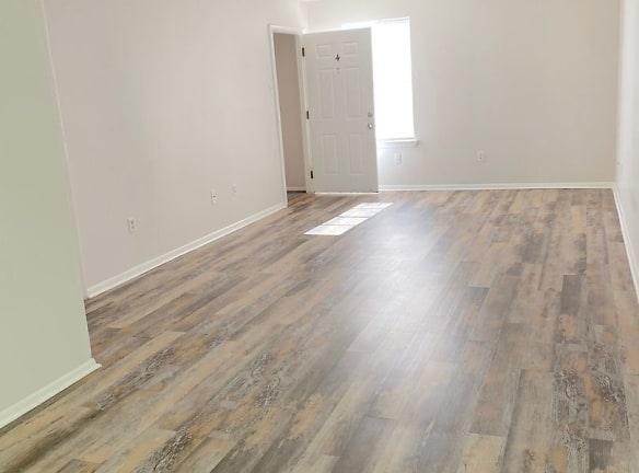 4000 W Florida St - Mandeville, LA 70448 - Home For Rent