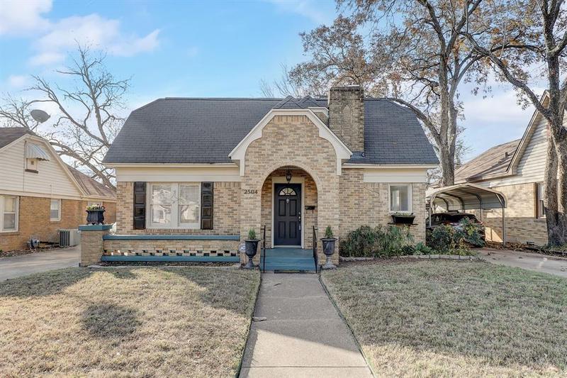 2504 Yucca Avenue, Fort Worth, TX 76111 for Sale