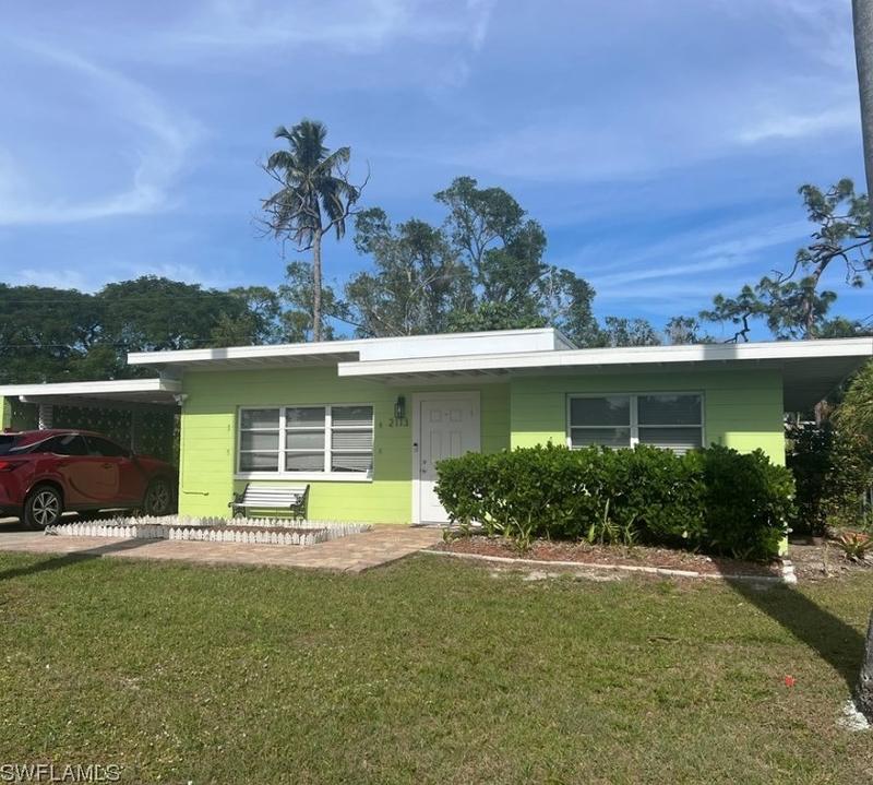 2113 Burton Ave, Fort Myers, FL 33907 - MLS 224005620 for Sale