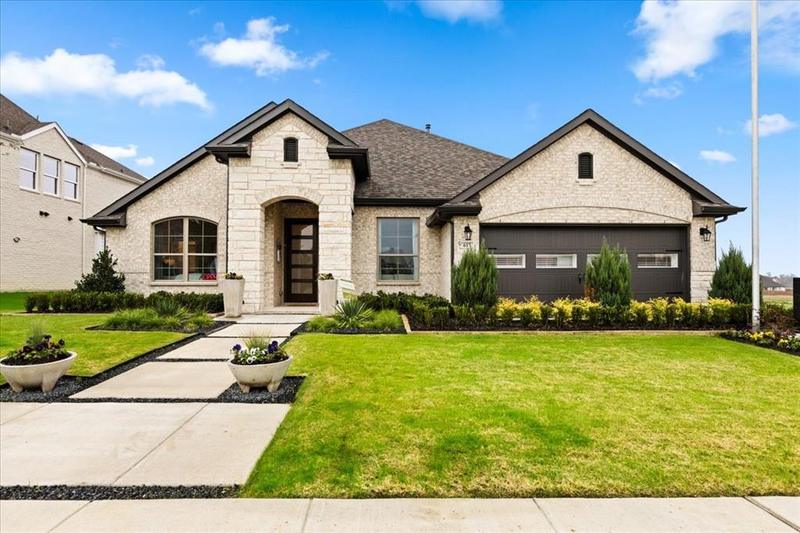 617 Red Maple Rd, Waxahachie, TX 75165 for Sale