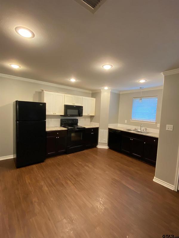 3989 & 3993 Cottage Dr, Tyler, TX 75701 for Sale