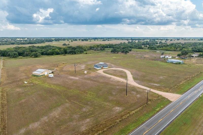 2733 E Fm 318, Yoakum, TX 77995 - MLS 20117897 for Sale