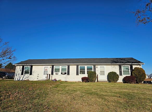 212 E Fairfax St - Berryville, VA 22611 - Home For Rent