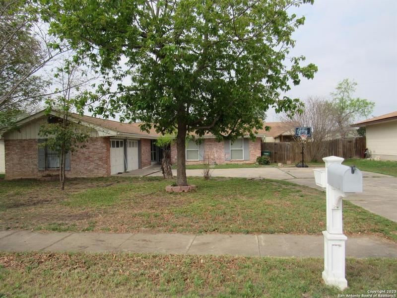 5555 ASPEN VALLEY ST, San Antonio, TX 78242-1801 for Sale