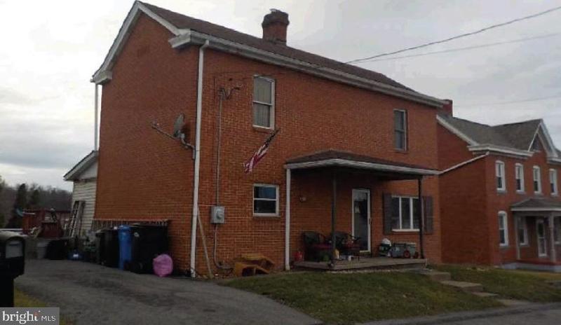 594 Dianthus St, North Huntingdon, PA 15642 - MLS PAWL2000100 for Sale