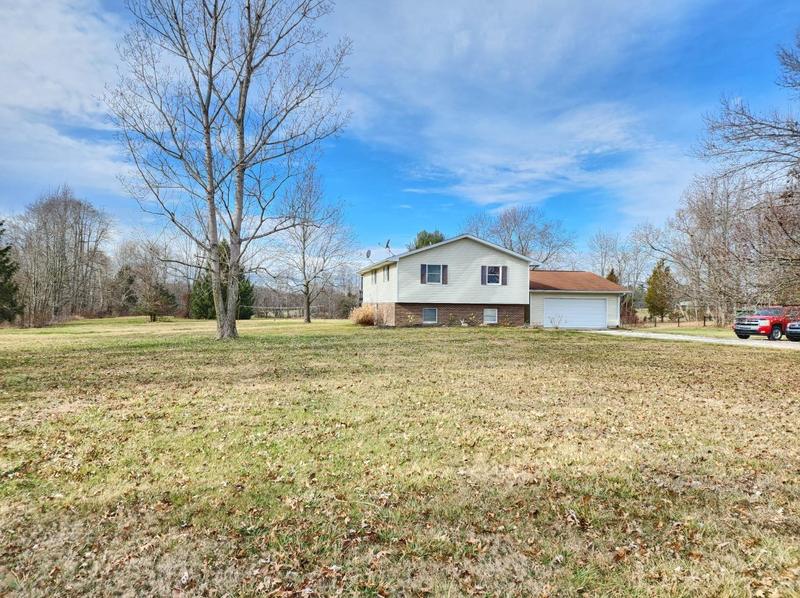 178 S County Rd 300 W, Holton, IN 47023 - MLS 202346 for Sale