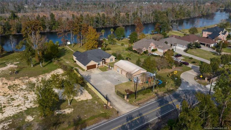 902 HOLLIS RD, Westlake, LA 70669 Single Family Residence For Sale  MLS# SWL23007353