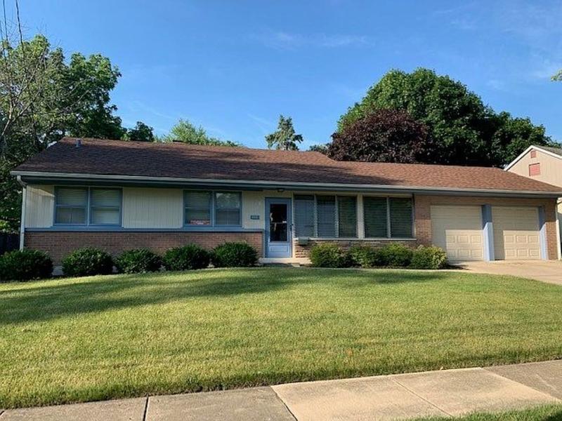125 East Sunnyside Avenue, Libertyville, IL 60048 for Rent