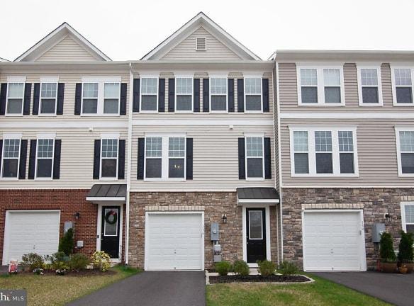 136 Solara Dr - Winchester, VA 22602 - Home For Rent