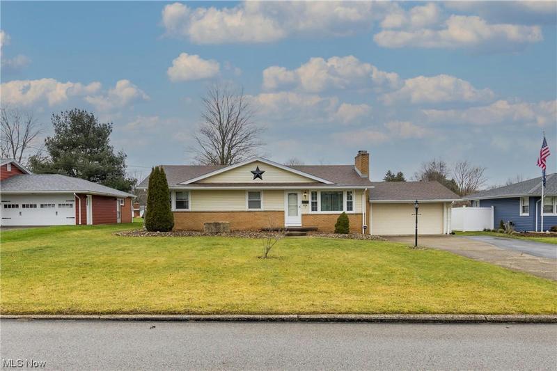 6206 DIANA DR, Poland, OH 44514 Single Family Residence For Sale  MLS# 5014239
