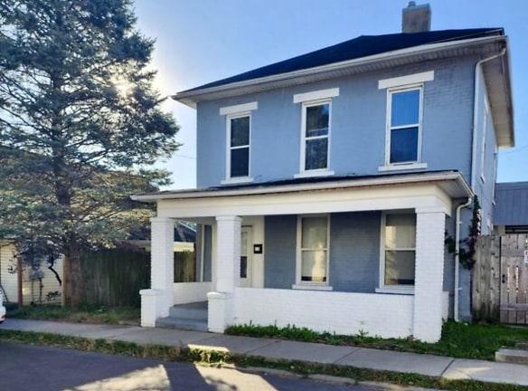 59 W Harrison St - Newark, OH 43055 - Home For Rent