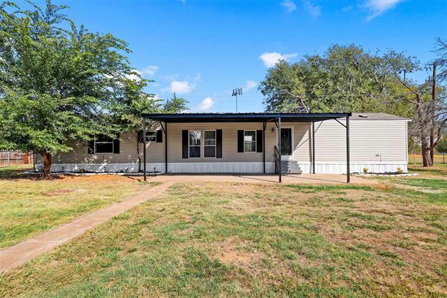 204 DENNIS DR, Azle, TX 76020 Single Family Residence For Sale  MLS# 20493493