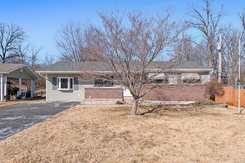 12077 Washington Ct, Maryland Heights, MO 63043 - MLS 23072896 for Sale