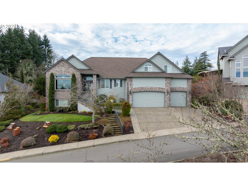 733 NW MORNING VIEW CT, Mc Minnville OR 97128 for Sale