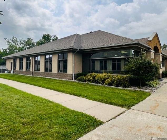 8384 Holly Rd #1, Grand Blanc Twp, MI 48439 - MLS 20230092541 for Sale