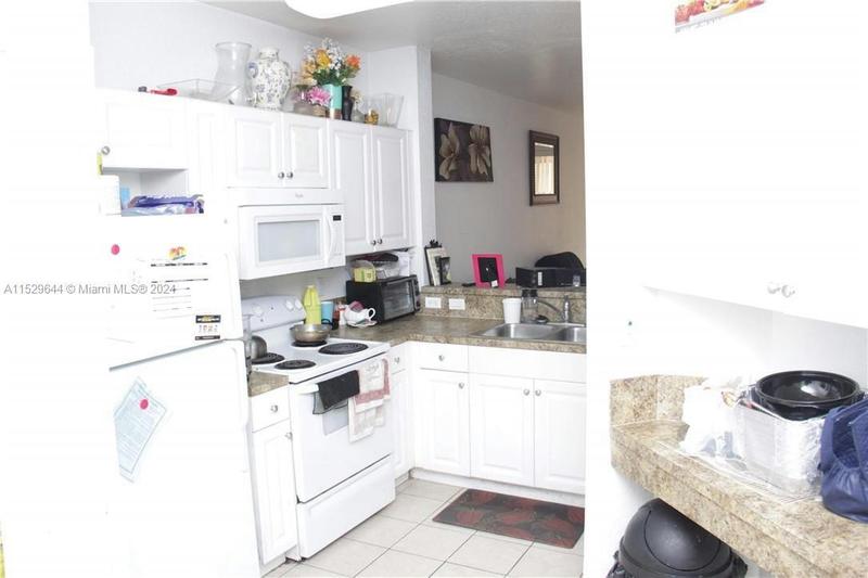 1935 GARDENIA CT, Riviera Beach, FL 33404 Townhouse For Sale  MLS# A11529644