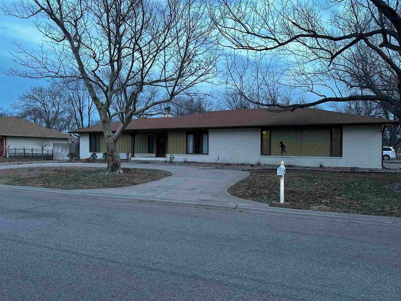 414 S Dexter Ave, Valley Center, KS 67147  MLS# 634032 for Sale