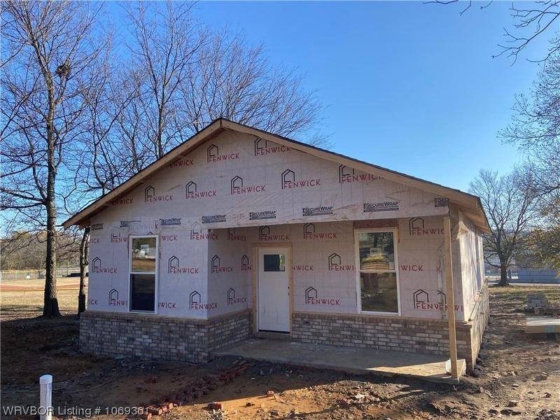 1112 E Wood St, Paris, AR 72855  MLS# 1069361 for Sale