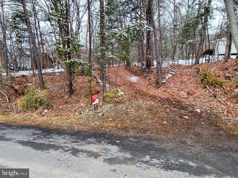 2714 Jackson Dr, Haymarket, VA 20169  MLS# VAPW2065318 for Sale