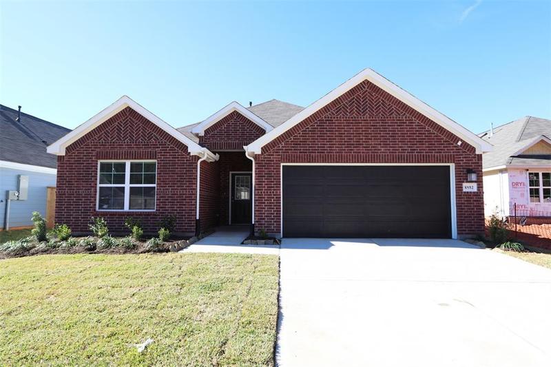 10012 Bigfoot Wallace Drive, Montgomery, TX 77316 for Sale