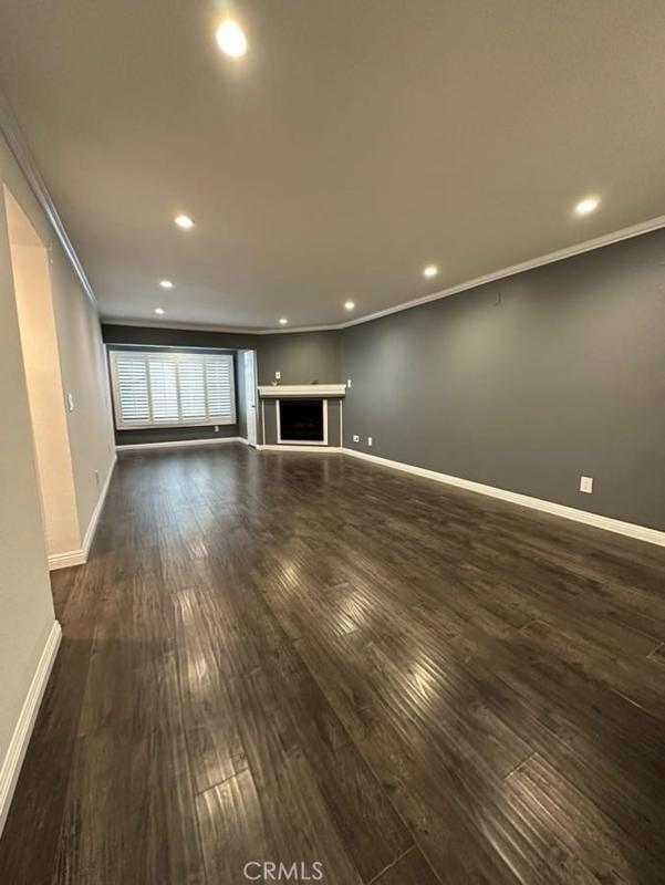 5530 Owensmouth Avenue, Unit 124, Woodland Hills, CA 91367 for Sale