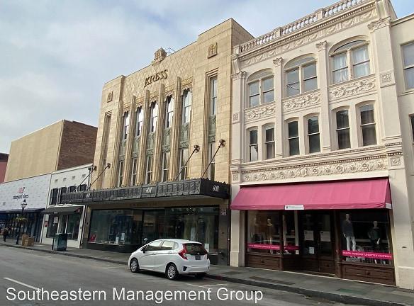 285 King St - Charleston, SC 29401 - Home For Rent