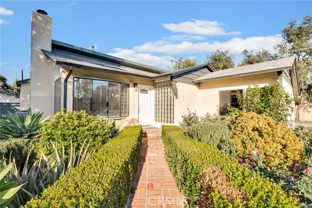 22701 Oxnard, Woodland Hills CA 91367 for Sale