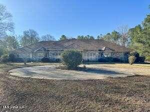 820 E Washington Street, Brookhaven, MS 39601  623790620 for Sale