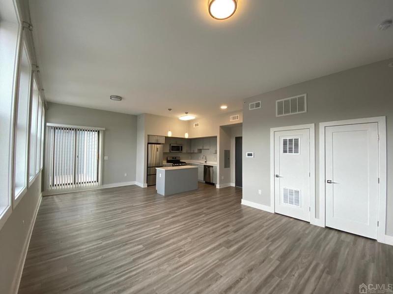 22 Center St #202, Metuchen, NJ 08840 - MLS 2407719R for Rent