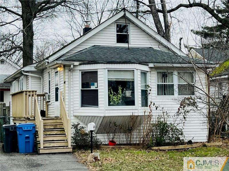 214 CENTER ST, Metuchen, NJ 08840 Single Family Residence For Sale  MLS# 2353884M
