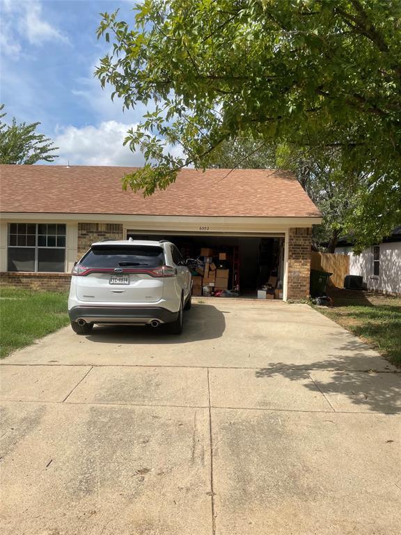 6002 Cool Springs Dr, Arlington, TX 76001 for Sale