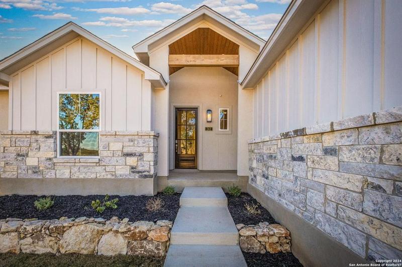242 SERENITY PASS, Spring Branch, TX 78070 for Sale