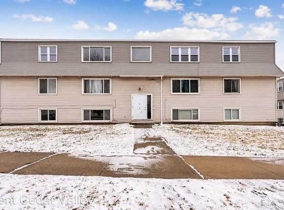 Leavitt Park Apartments - Building 1008 - 1008 Leavitt St - Waterloo, IA Apartments for Rent